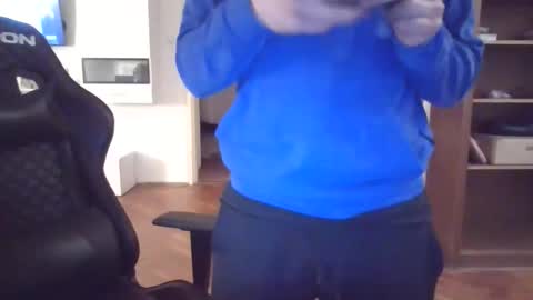 Snapshot of lestaro chatting on April 2026 06:44:02 PM neoglo online show from April 2026 06:44:02 PM