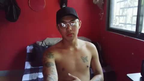 Snapshot of lesteryooo chatting on March 2026 05:52:02 AM lesteryooo online show from March 2026 05:52:02 AM