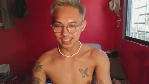 Snapshot of lesteryooo chatting on April 2026 06:19:01 AM lesteryooo online show from April 2026 06:19:01 AM