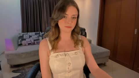 Snapshot of lesya_krutalevich chatting on June 2026 10:37:01 PM lesya krutalevich online show from June 2026 10:37:01 PM