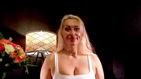 Snapshot of leticiareys chatting on October 2025 06:53:01 PM leticiareys online show from October 2025 06:53:01 PM