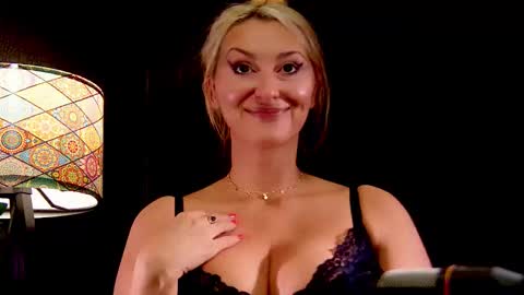 Snapshot of leticiareys chatting on November 2025 05:58:02 PM leticiareys online show from November 2025 05:58:02 PM