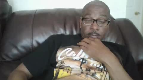 Snapshot of letmegetsum2 chatting on May 2026 12:38:02 AM letmegetsum2 online show from May 2026 12:38:02 AM