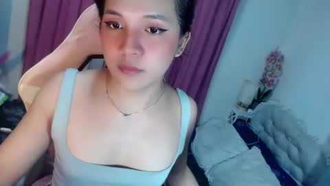 Snapshot of letsplaybaby_ chatting on April 2026 11:04:01 AM gene online show from April 2026 11:04:01 AM