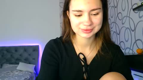 Emily online show from October 2025 06:25:02 AM