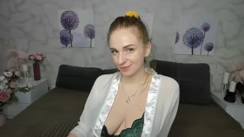 Snapshot of lettithefox chatting on December 2024 02:05:02 PM Letti online show from December 2024 02:05:02 PM