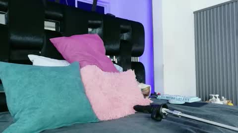 Snapshot of levana1 chatting on March 2026 01:31:02 AM levana1 online show from March 2026 01:31:02 AM