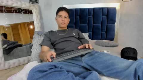 LevySteven online show from November 2025 04:37:02 AM