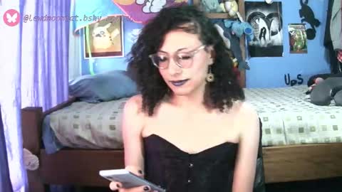 Snapshot of lewd_mooncat chatting on March 2026 09:47:02 PM Lewd Mooncat online show from March 2026 09:47:02 PM