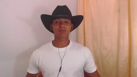 i  am lewis ly EDUARDO MEMDOZA15 online show from July 2026 07:51:02 PM