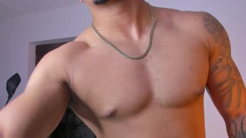 Snapshot of lewishamiltom chatting on April 2026 09:50:02 PM lewis online show from April 2026 09:50:02 PM
