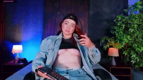 lexavega_ online show from May 2026 10:00:01 AM