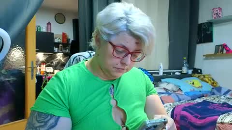 Snapshot of lexi2810 chatting on January 2025 07:21:02 AM Lexi und Lex online show from January 2025 07:21:02 AM