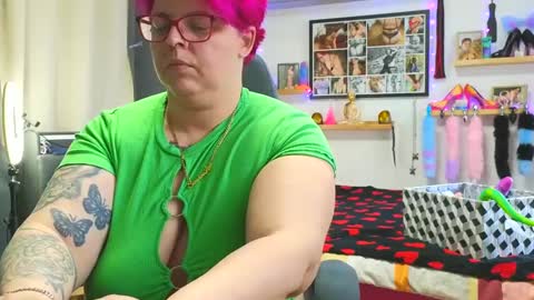 Snapshot of lexi2810 chatting on February 2025 07:09:02 AM Lexi und Lex online show from February 2025 07:09:02 AM