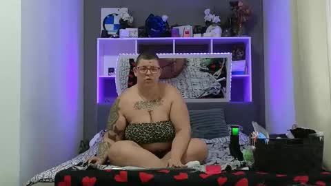 Snapshot of lexi2810 chatting on October 2025 07:17:02 AM Lexi und Lex online show from October 2025 07:17:02 AM