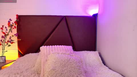 Lexi Howard  online show from April 2026 06:41:02 AM