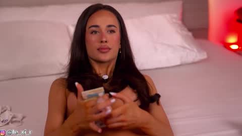 Lexi Reed online show from September 2025 01:11:01 PM