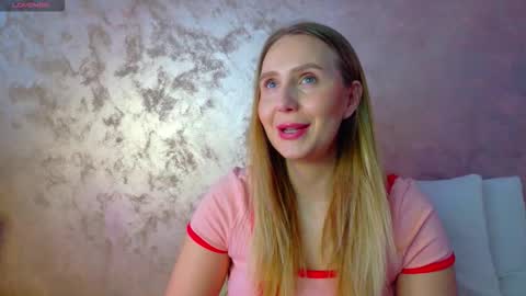 Snapshot of lexi_u_ chatting on February 2026 06:06:02 AM LEXXY online show from February 2026 06:06:02 AM