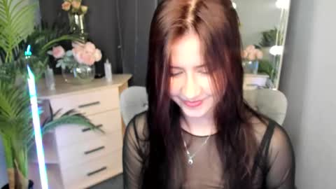 Vicki online show from September 2025 03:03:01 PM