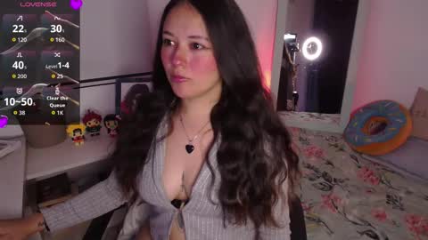 Lexie Thompson   8pm  0000am -5 online show from November 2025 11:18:02 PM