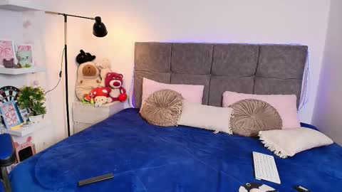 Lixie And Nte online show from September 2025 03:11:01 AM