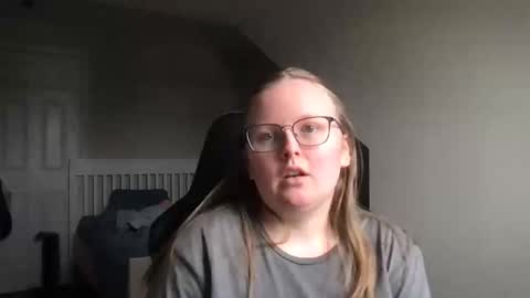 Snapshot of lexielilacs chatting on February 2025 09:36:01 PM lexie online show from February 2025 09:36:01 PM