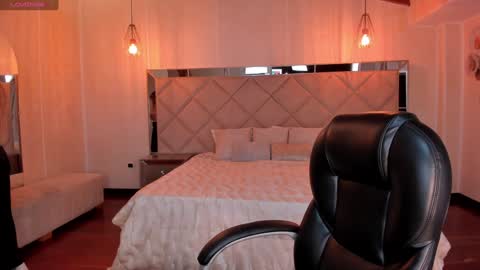 Snapshot of lexiewayne chatting on December 2024 08:14:02 PM Lexie online show from December 2024 08:14:02 PM