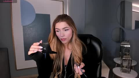 Lexie  online show from February 2026 07:12:02 PM