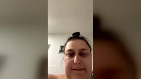 Snapshot of lexii132 chatting on May 2026 01:02:04 AM SoloAfterDark online show from May 2026 01:02:04 AM