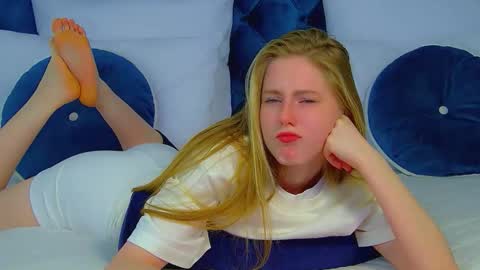 Snapshot of lexireadway chatting on October 2025 06:21:02 AM Lexi online show from October 2025 06:21:02 AM