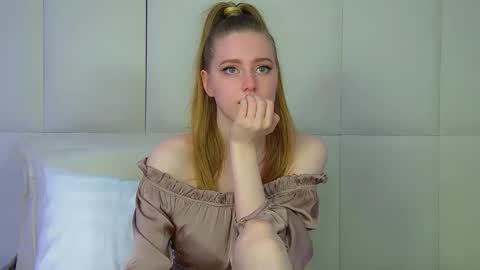 Snapshot of lexireadway chatting on November 2025 06:23:01 AM Lexi online show from November 2025 06:23:01 AM