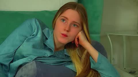 Snapshot of lexireadway chatting on November 2025 06:47:02 AM Lexi online show from November 2025 06:47:02 AM