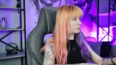 Snapshot of lexiwenford chatting on July 2026 05:15:02 AM Lexi Wenford NO NUDE GODDESS online show from July 2026 05:15:02 AM