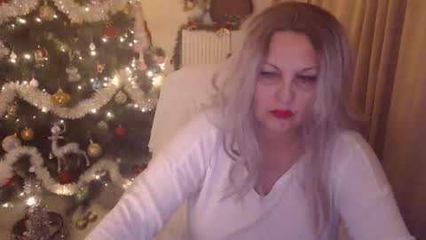Hannah online show from December 2025 10:27:02 PM