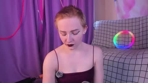 LexxxY online show from September 2025 07:33:02 AM