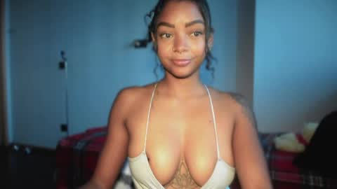 Snapshot of lexy_squirt_queen chatting on April 2026 10:17:02 AM LEXY - Independent account online show from April 2026 10:17:02 AM