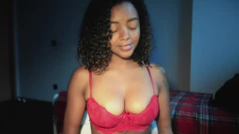 Snapshot of lexy_squirt_queen chatting on April 2026 05:30:01 PM LEXY - Independent account online show from April 2026 05:30:01 PM