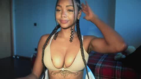 Snapshot of lexy_squirt_queen chatting on May 2026 10:22:01 AM LEXY - Independent account online show from May 2026 10:22:01 AM