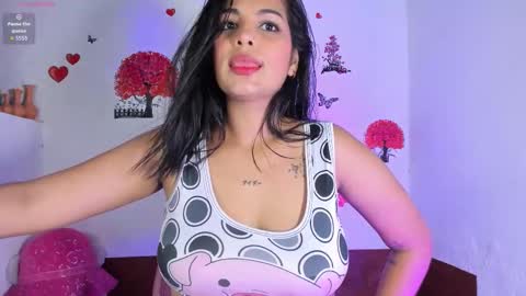 Snapshot of leyacopper chatting on February 2026 01:00:02 AM Leya online show from February 2026 01:00:02 AM