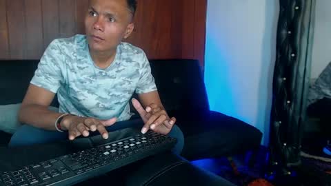 Snapshot of leyker_ath chatting on April 2026 08:02:01 PM leyker_ath online show from April 2026 08:02:01 PM