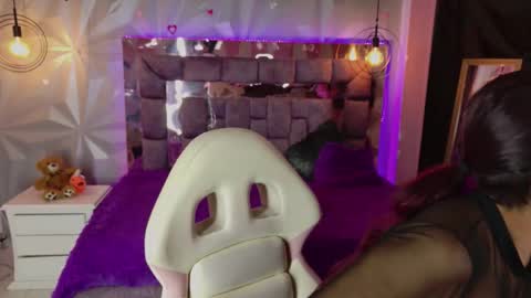 Snapshot of leyla_collinss chatting on February 2026 01:34:02 AM Leyla online show from February 2026 01:34:02 AM