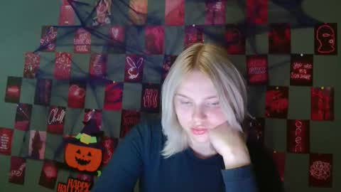 Leyla online show from October 2025 06:16:02 AM
