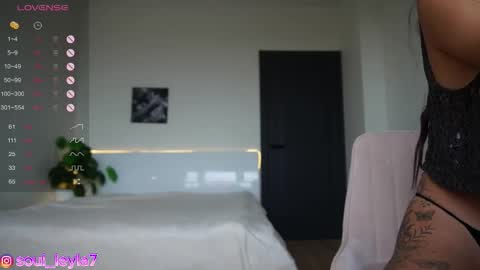 Snapshot of leyla_ly chatting on October 2025 03:14:01 AM Leyla ly Ill be here Tuesday Thursday Friday Saturday Sunday online show from October 2025 03:14:01 AM