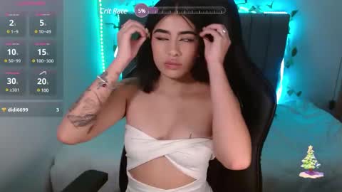 Snapshot of leyla_sans chatting on December 2024 01:04:01 AM Leyla online show from December 2024 01:04:01 AM