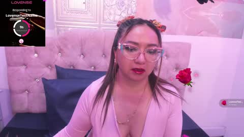 Leyla smithh online show from October 2025 12:28:01 PM