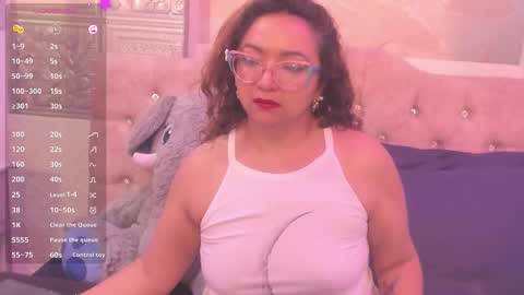 Leyla smithh online show from October 2025 03:14:01 AM