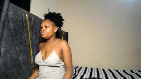 Snapshot of leyla_walker chatting on July 2026 08:39:01 PM Leylawalker online show from July 2026 08:39:01 PM