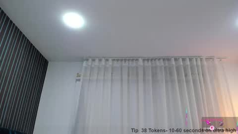 Leyla online show from October 2025 04:30:01 PM