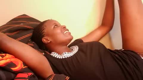 Snapshot of leylacuty13 chatting on April 2026 01:47:02 AM leylacuty13 online show from April 2026 01:47:02 AM