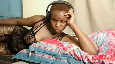 Snapshot of leylacuty13 chatting on April 2026 09:39:33 PM leylacuty13 online show from April 2026 09:39:33 PM